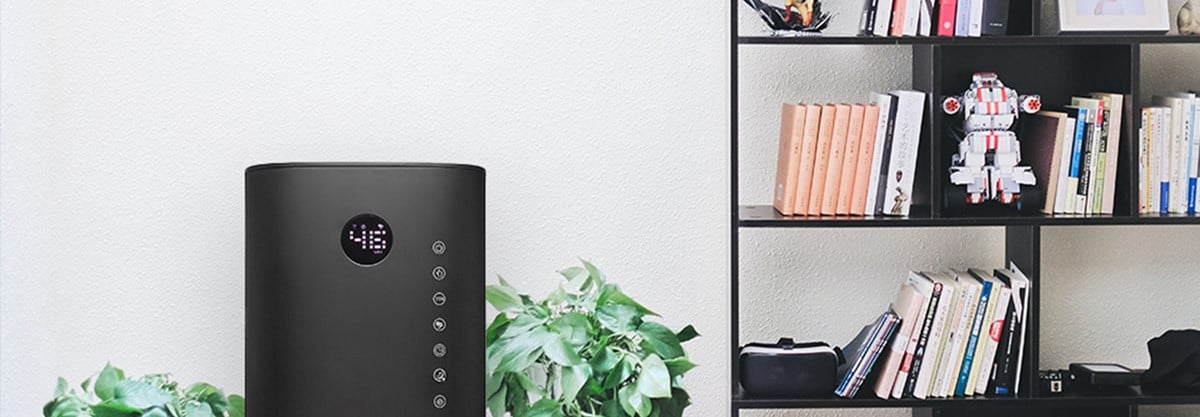 Humidifying indoor air